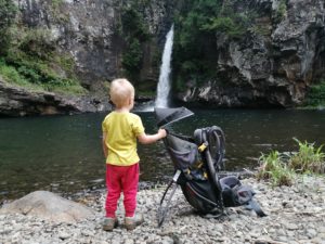 LiloBebe en ballade à la cascade Pichon avec un porte bébé !